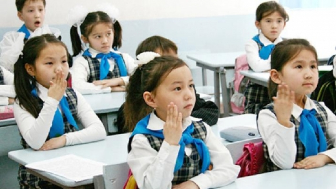 Детям не хватает учительских глаз. Как проходят уроки в условиях ЧП в Казахстане