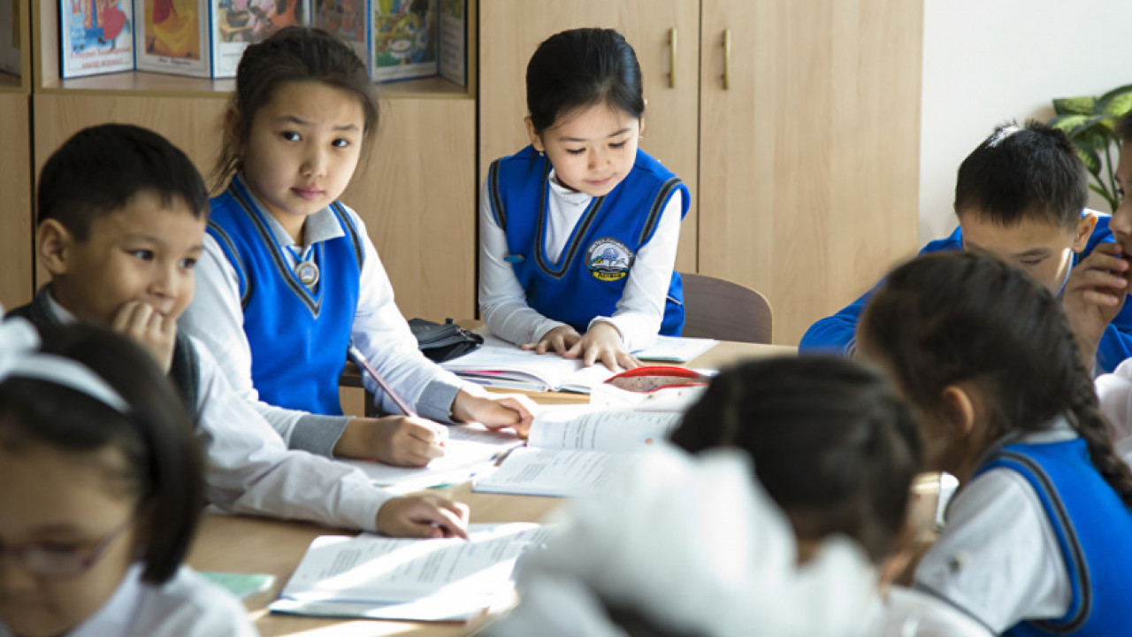 Глава государства поручил уделять внимание неформальному образованию детей в Казахстане