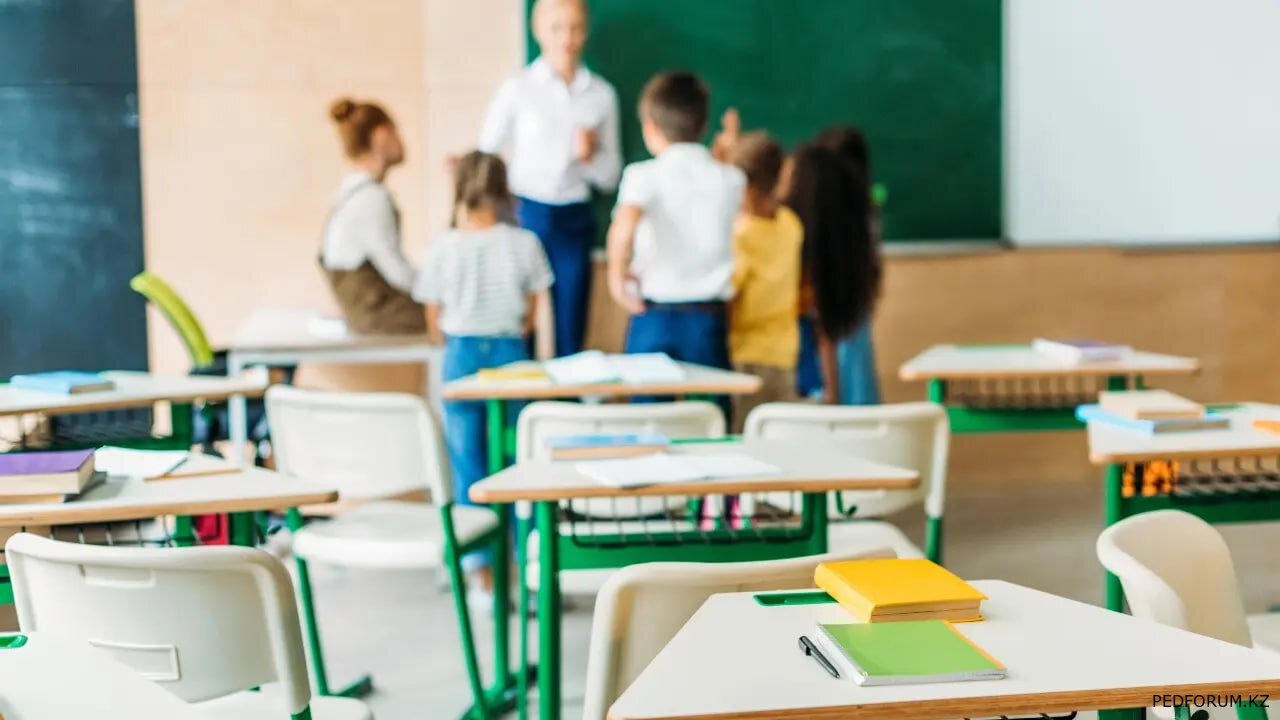 В школах откроют кабинеты помощи и введут час психолога